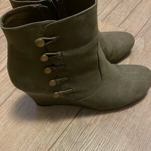 Size 10 wedge heel shoes